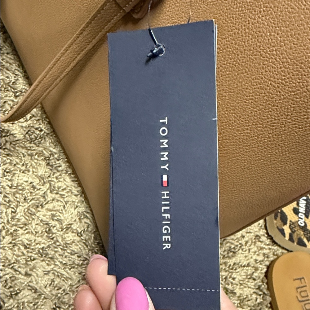 Tommy Hilfiger Camel Brown Tote - Picture 2 of 7
